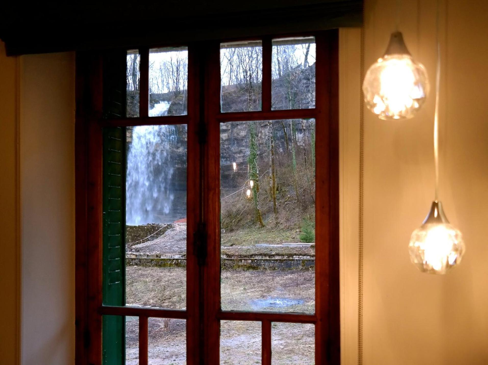 Au Moulin Des Fees - Maison D'Hotes Cascades Du Herisson Bonlieu Kamer foto